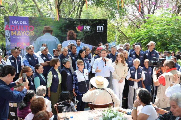 Gobierno de Morelia rinde homenaje a los adultos mayores en su día